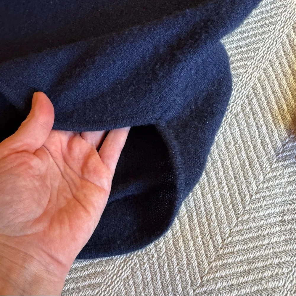 Women's Charter Club Cashmere Sweater High Low Hem,‎ Navy, Size M - Picture 2 of 8